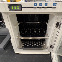 Thermo Scientific Heratherm IMC 18 - Incubators image 0